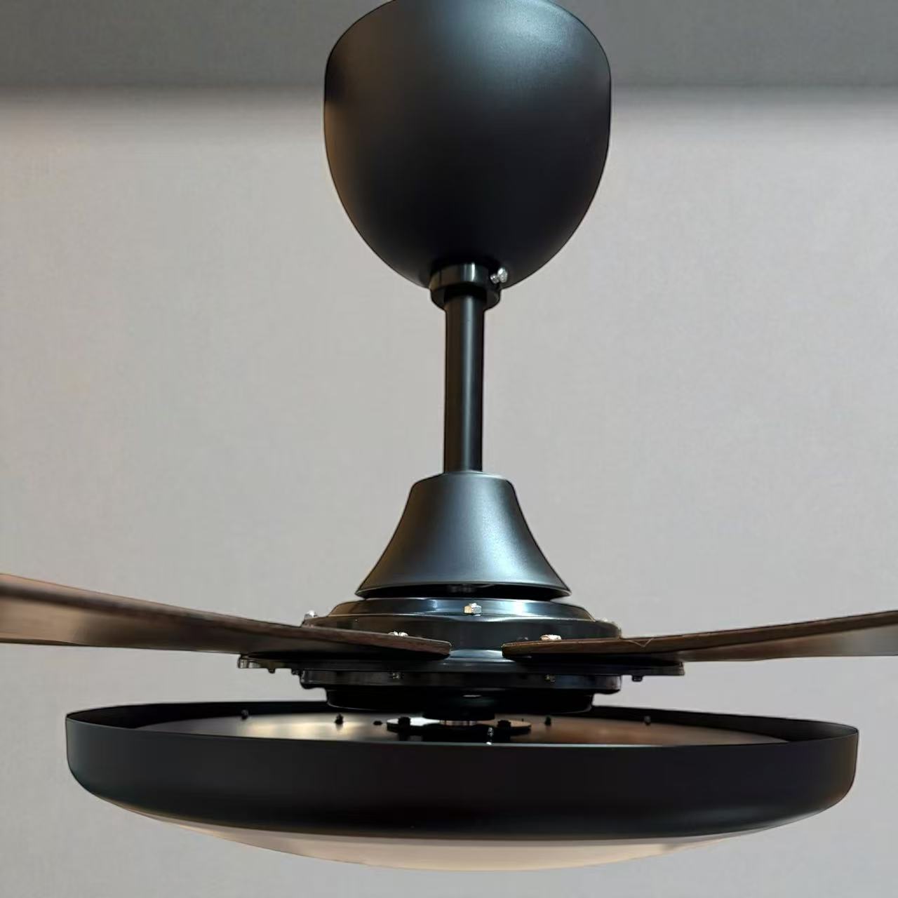 Aero Breeze 5-Blade LED Ceiling Fan Light - Image 4
