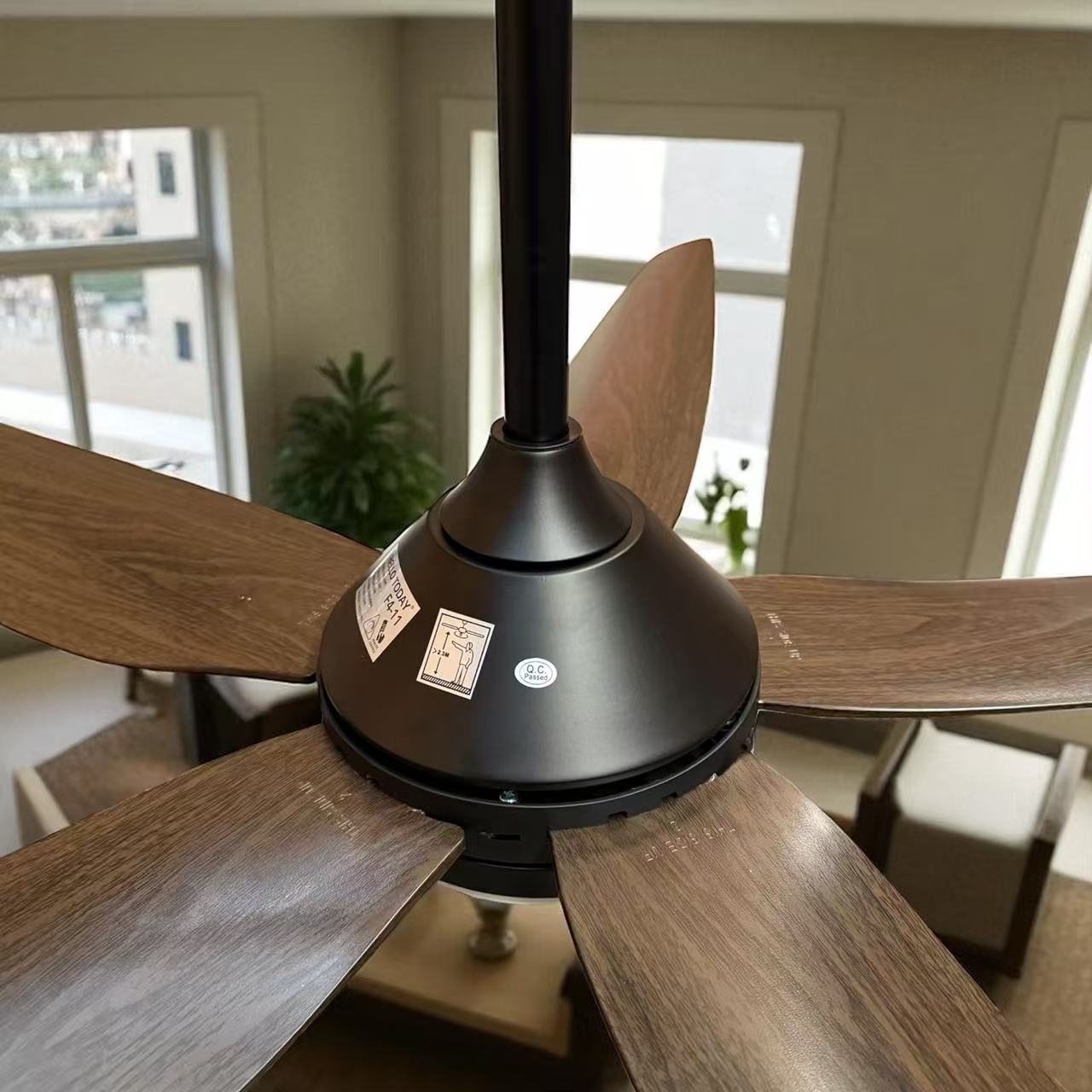Aero Breeze 49" 5-Blade 50W LED Ceiling Fan Light - Image 3